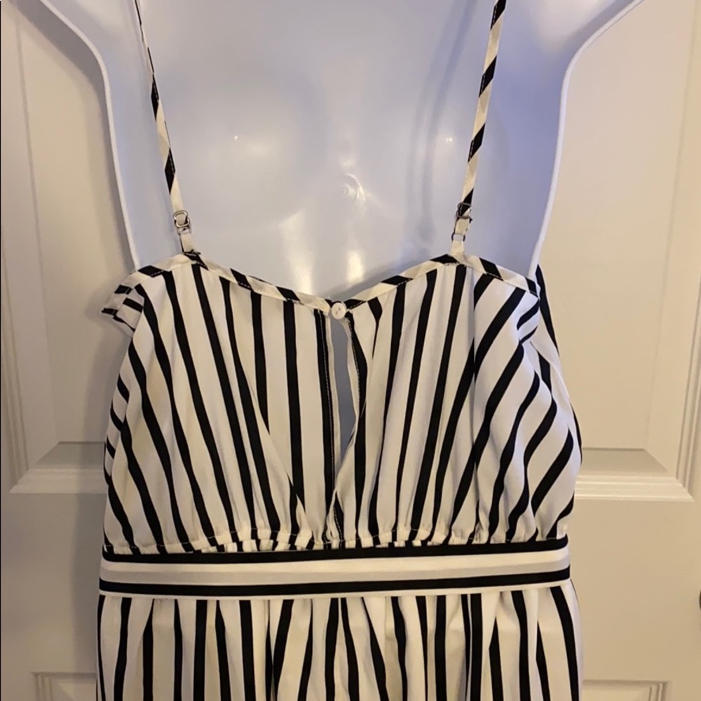 Jumpsuit - Picture 3 of 4